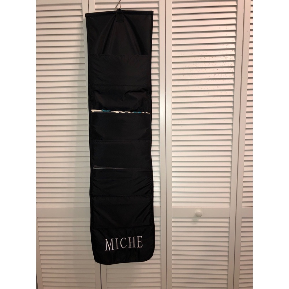 Miche purse holder